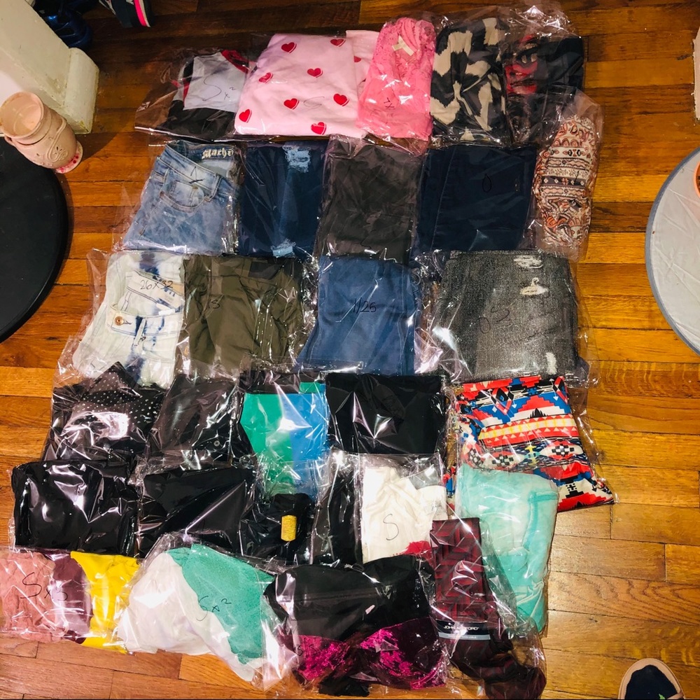 [SOLD] Mystery reseller box